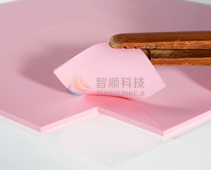 7W導(dǎo)熱硅膠片